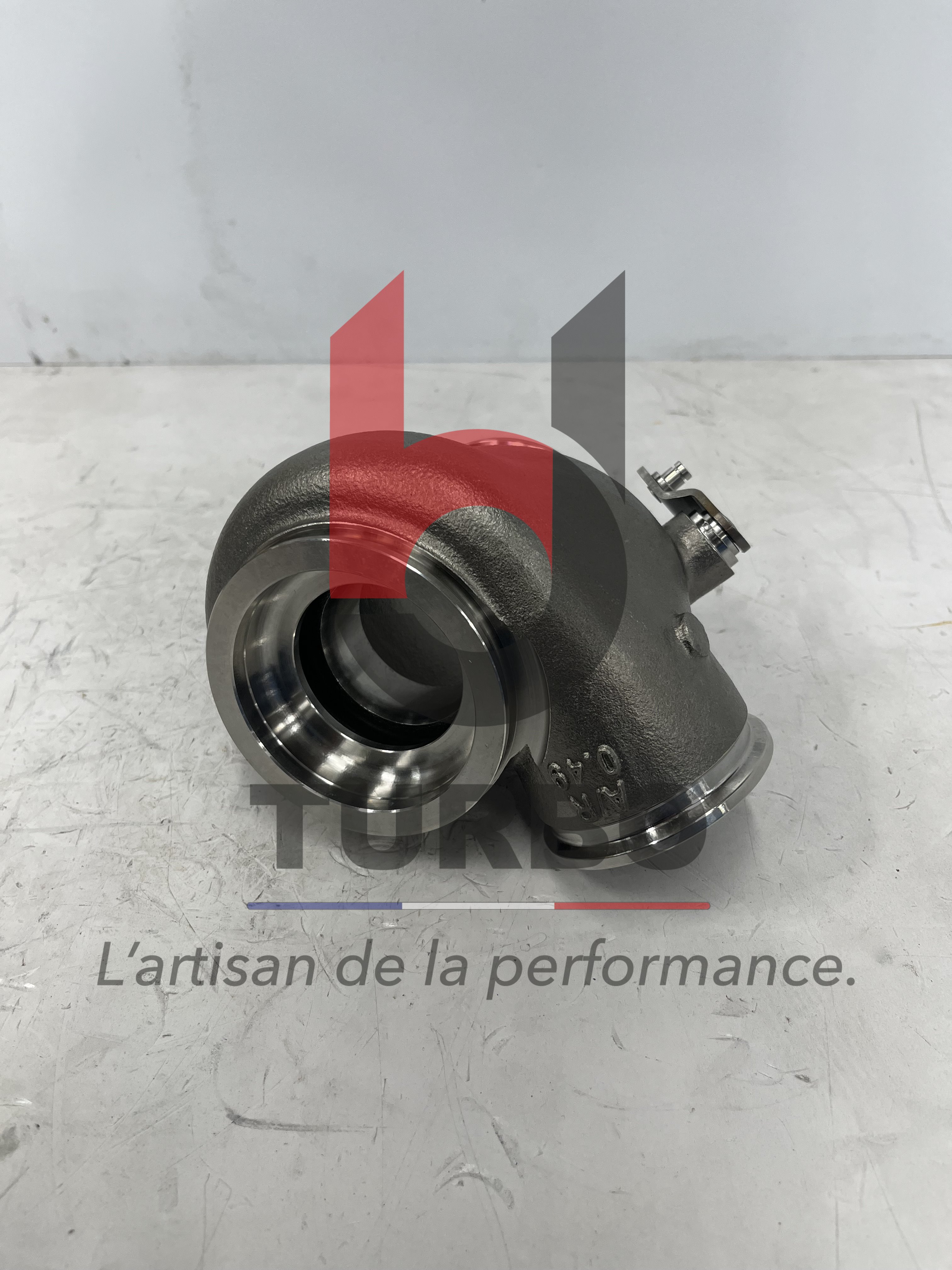 PIECES DETACHEES - NEUF - CARTER TURBINE - THWA KIT O/V T25 / V-BAND 0.49 A/R (SS) - 740902-0080 - G25 Aéro compresseur G SERIES pour un maximum de puissance, roue compresseur inducer 48 ou 54mm rendement max 80%. Roue turbine en MAR-M jusqu'à 1050° C, nouvelle aéro pour plus de perméabilité et un meilleur rendement turbine. Les turbochargers assemblés sont calibrés avec des actuateurs à 0,5bar. Carters échappement en acier inoxydable jusqu'à 1050°C. Restricteur d'huile et raccords d'eau fournis. Perçage et usinage pour capteur régime turbo.
